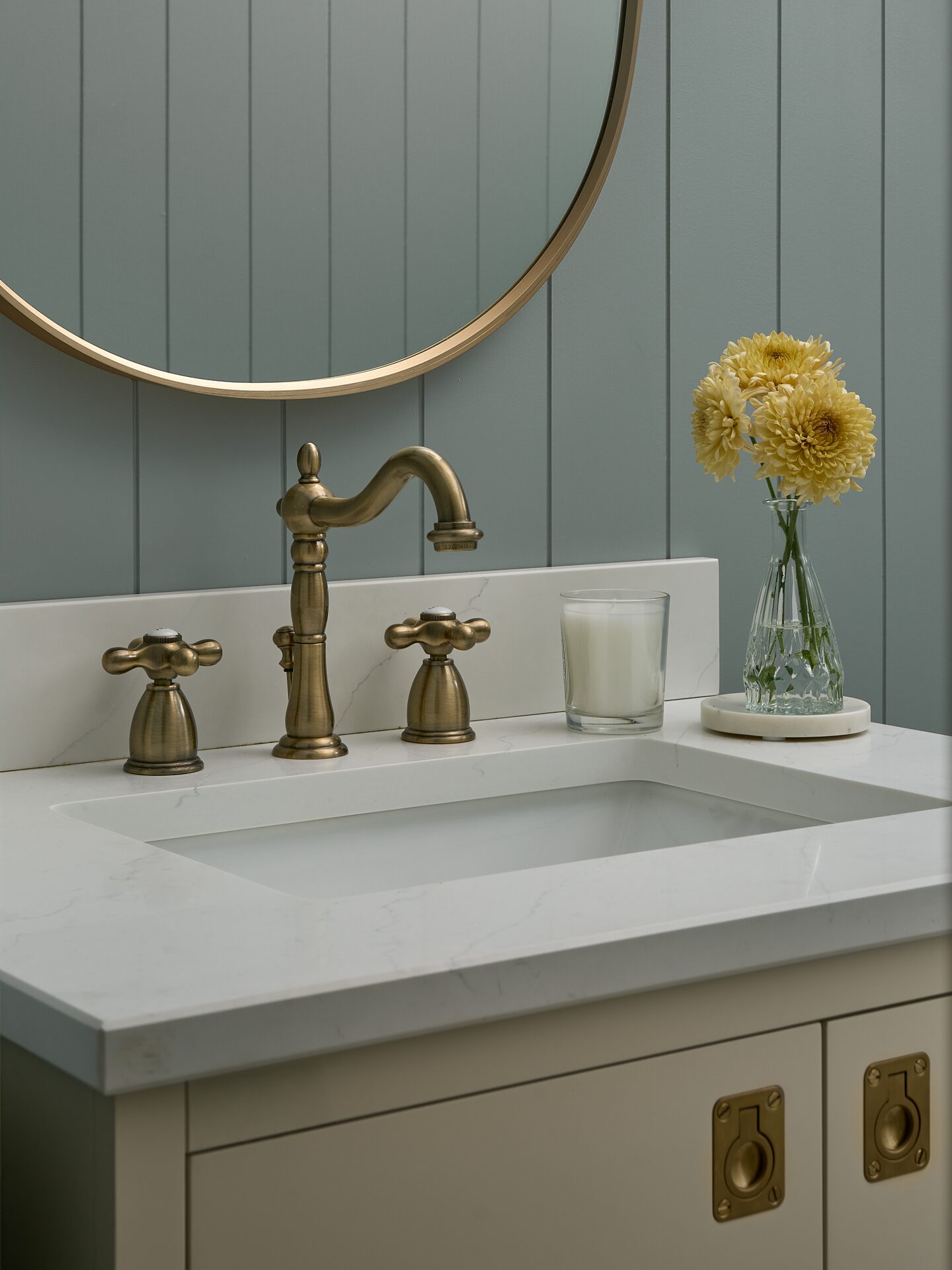 Cranbrook primary vanity with plaster surround and integrated mirror